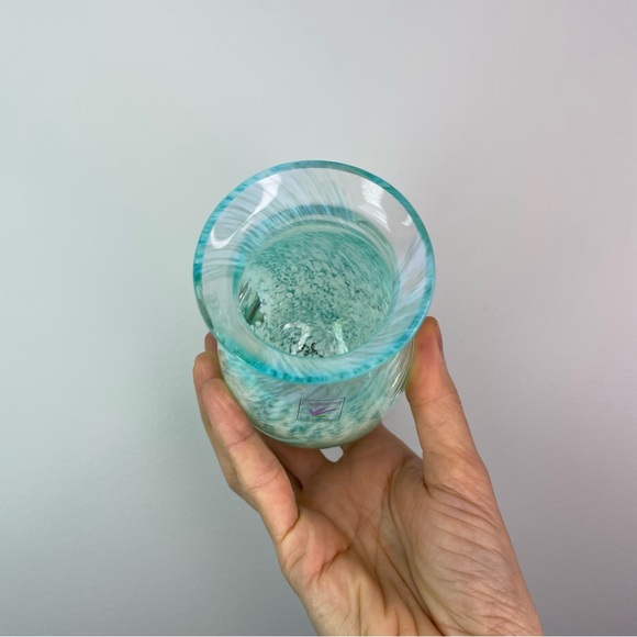 Handblown in Scotland Christal Glass Vase - Picture 4 of 7